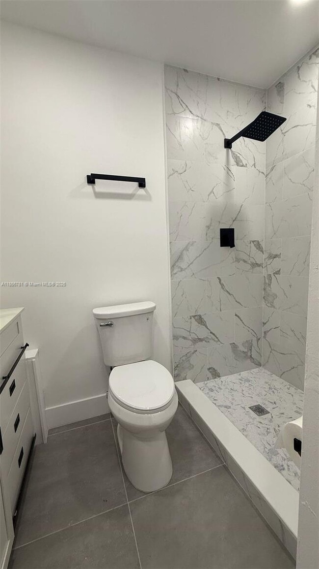 Building Photo - $3,050MONTHLY;315 N 26TH AVE #417 HOLLYWOO...