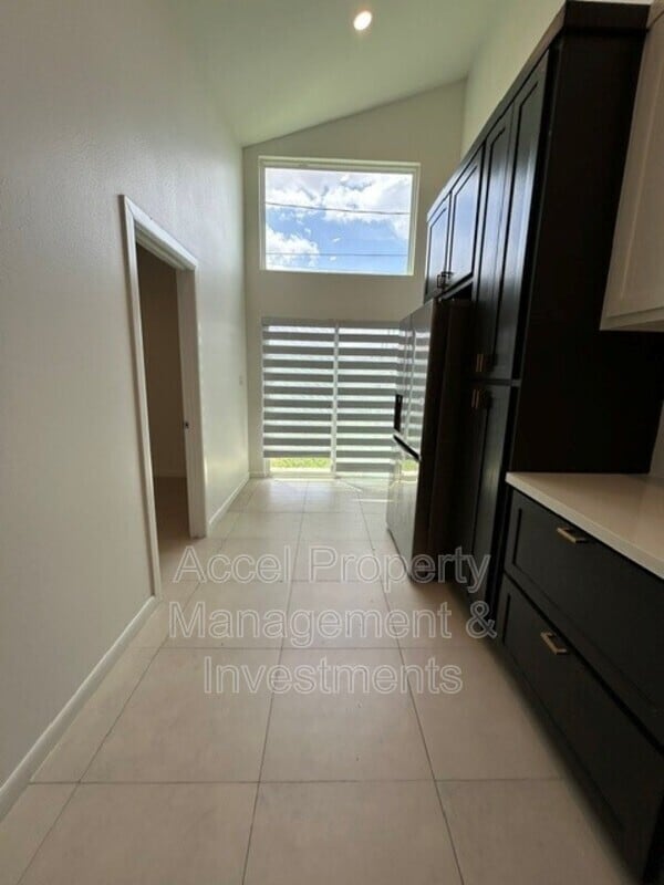 Building Photo - 209 N 28th St