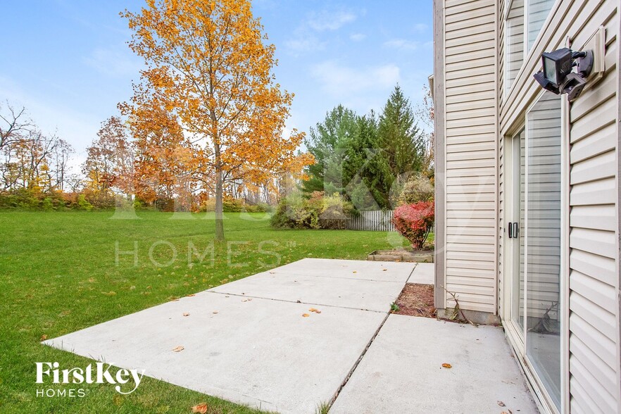 Building Photo - 7407 Bancaster Dr