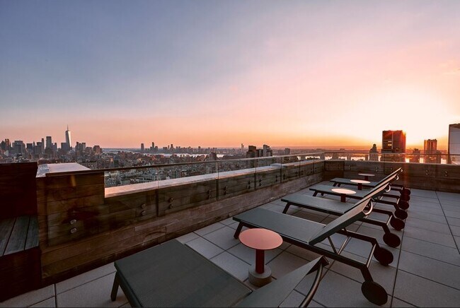 Interior Photo - Anagram Nomad