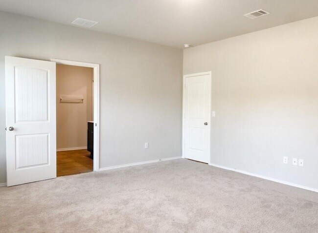 Building Photo - 12729 Brahmin Dr