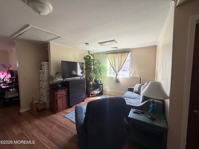 Building Photo - 28 New Monmouth Rd