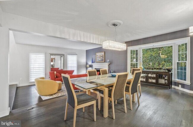 Building Photo - 9801 Burke Pond Ln