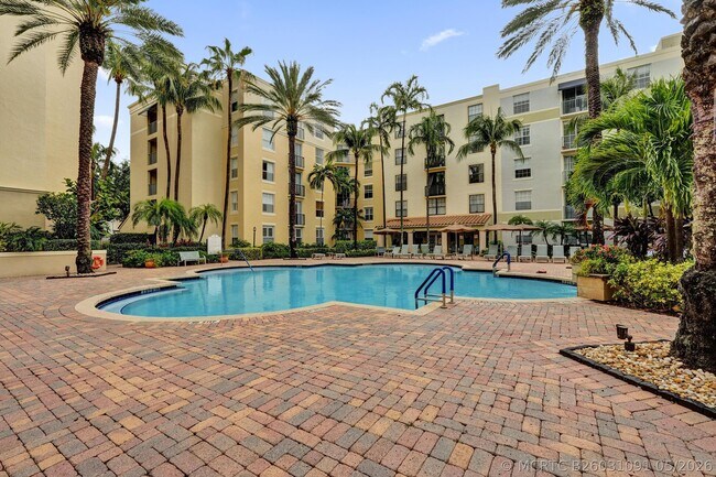 Building Photo - 651 Okeechobee Blvd