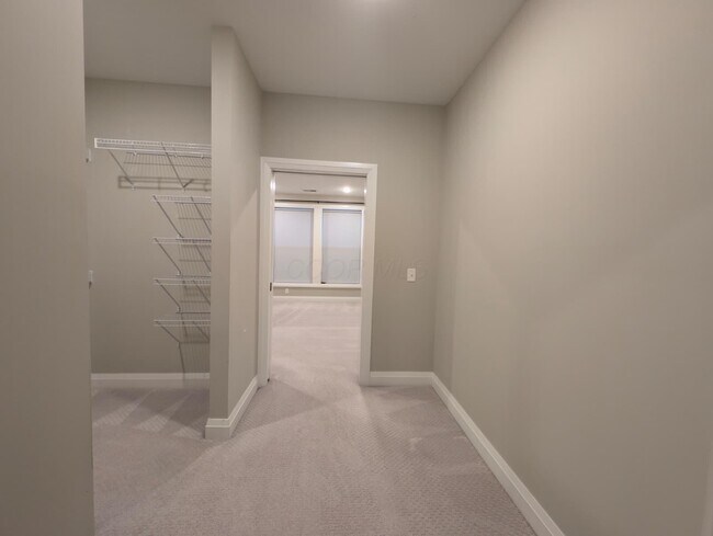 Building Photo - 751 N 6th St