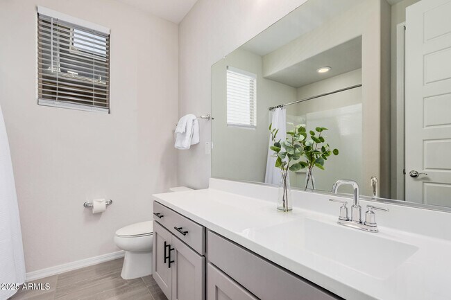 Building Photo - 8828 W Palo Verde Dr