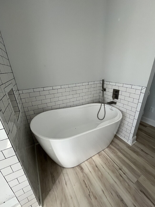 Building Photo - New Built Home 3-Bedroom Kernersville Home with Granite Touches and 2 Full Baths!"