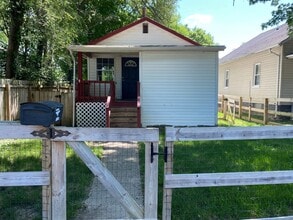 Building Photo - CLEVES - Adorable fresh tiny home w fenced...