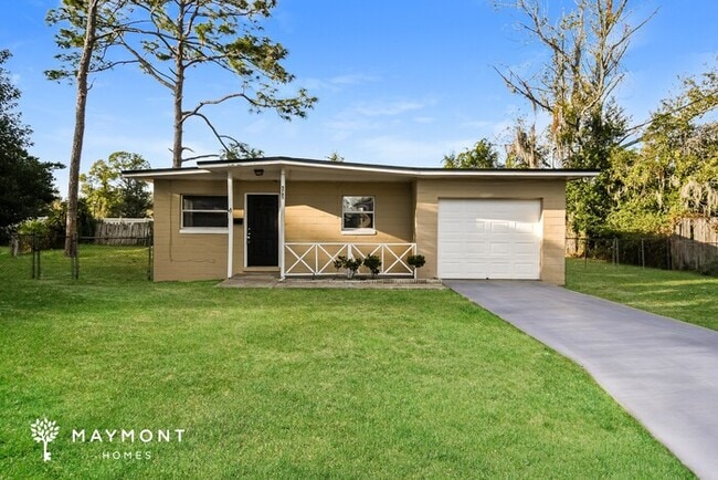 Building Photo - 5705 Perch Dr N