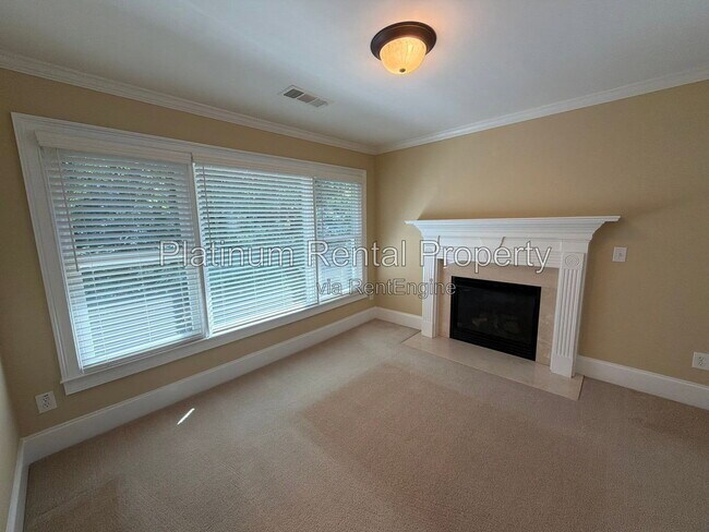 Building Photo - 8015 Wakehurst Pl