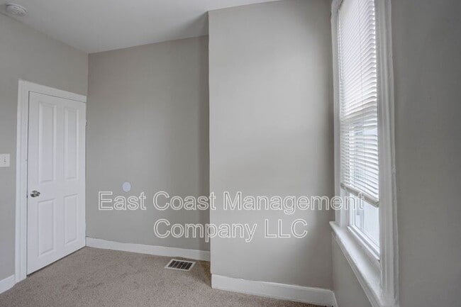 Building Photo - 237 N Luzerne Ave