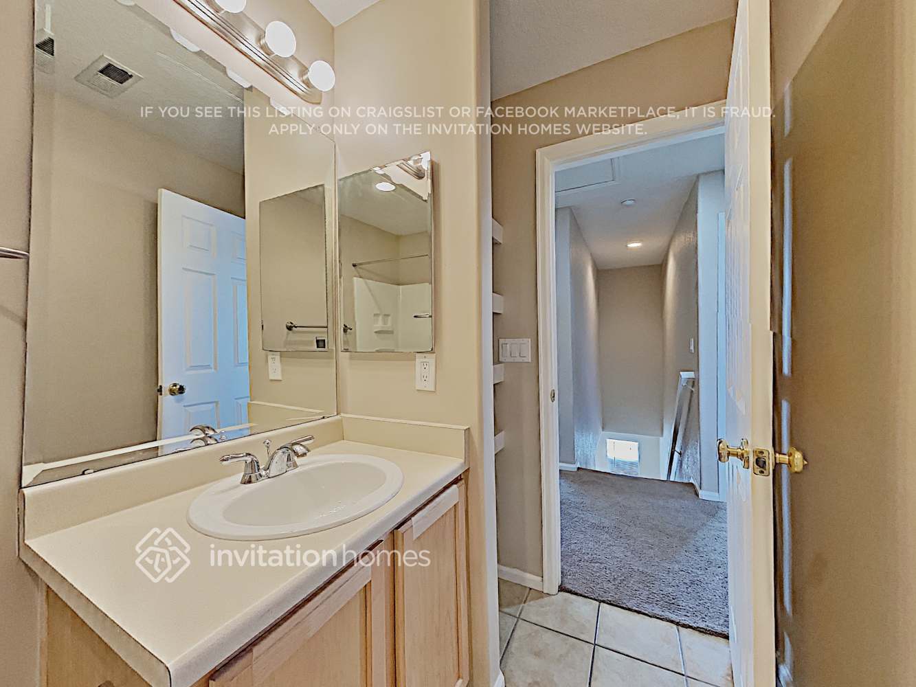 Building Photo - 712 Willow Dr