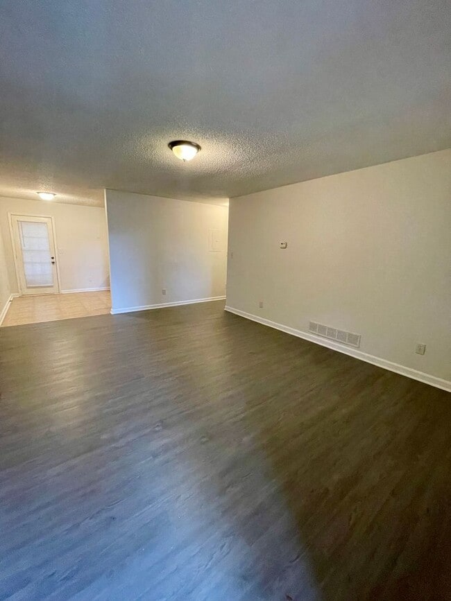 Building Photo - Welcome home!