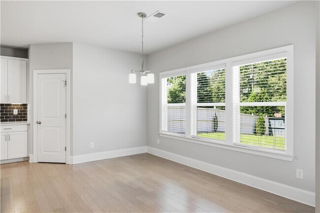 Building Photo - 781 Belerose Ln