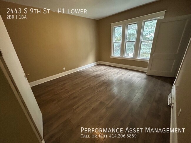 Primary Photo - South Side 2 bed lower unit!
