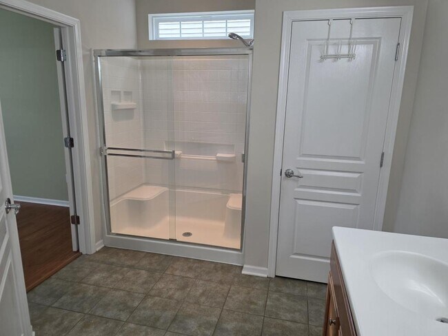 Building Photo - 2772 Cascade Falls Cir