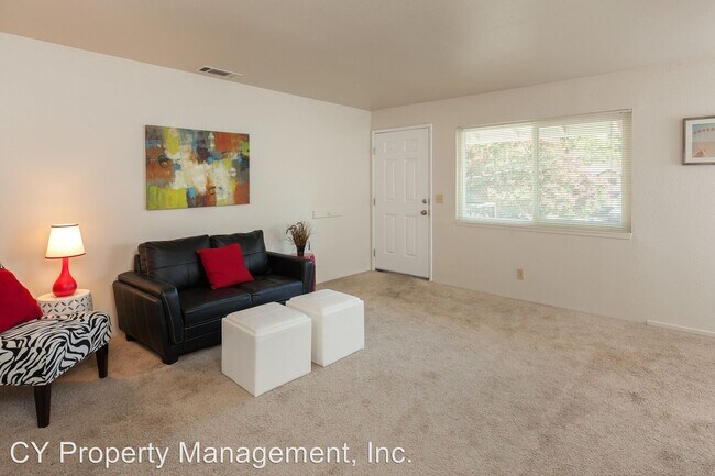 Building Photo - 436 Oak St