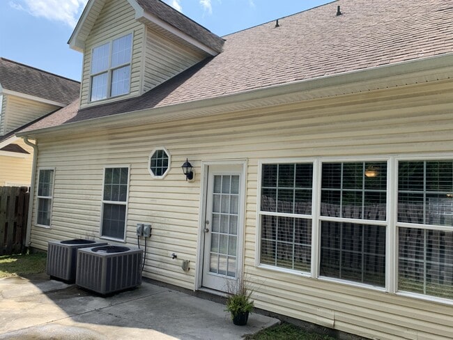 Building Photo - 4310 E Barcelona Way