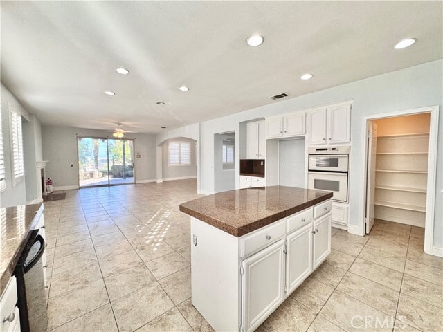 Building Photo - 1083 Stanislaus Dr