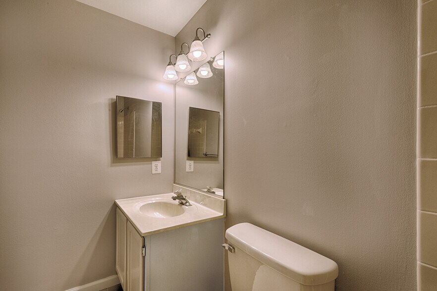 Building Photo - 3440 Winter Moss Ct