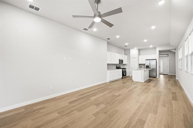 Building Photo - 405 Green Gables Dr