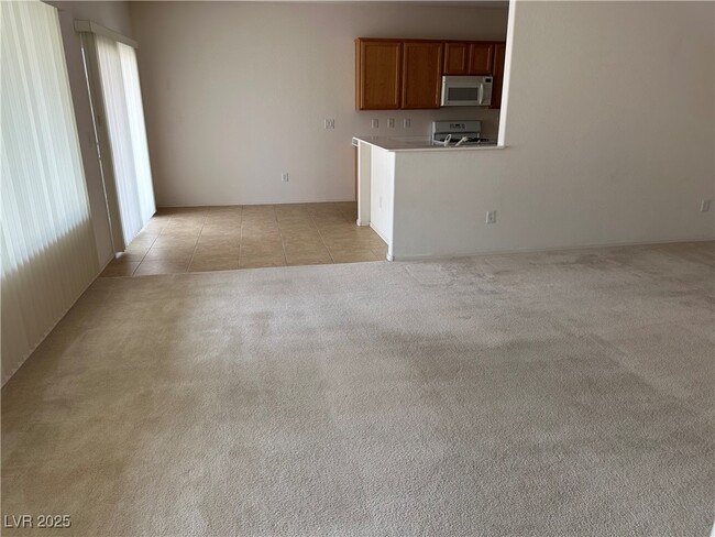 Building Photo - 7922 N Crested Starling Ct