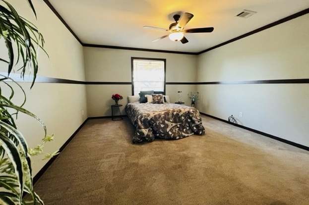 Building Photo - 833 CIMARRON-