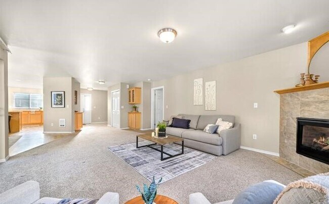 Building Photo - 4160 Deemer Rd