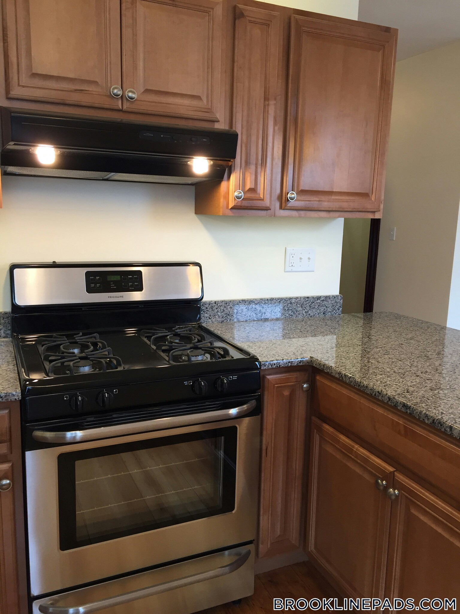 Building Photo - 5 Smythe St