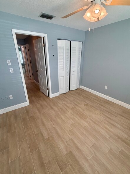 front bedroom - 2852 Stillwell Ct