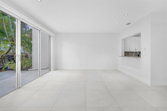 Building Photo - 21391 Marina Cove Cir