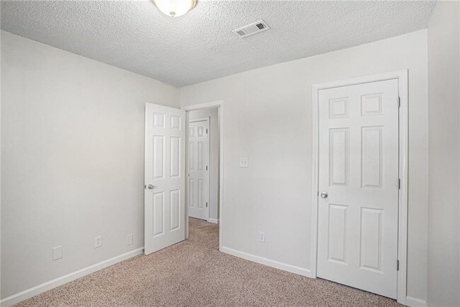 Building Photo - 1414 N Hampton Dr