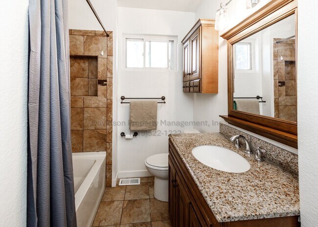 Building Photo - Charming 3 Bedroom House in South Fountain