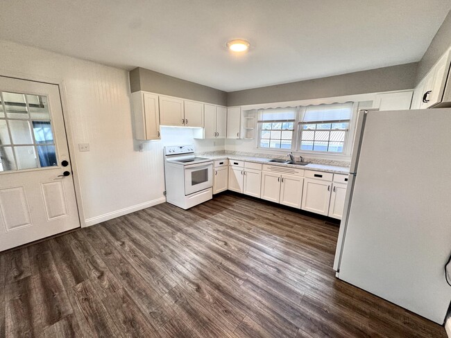 Building Photo - 1415 N Main St