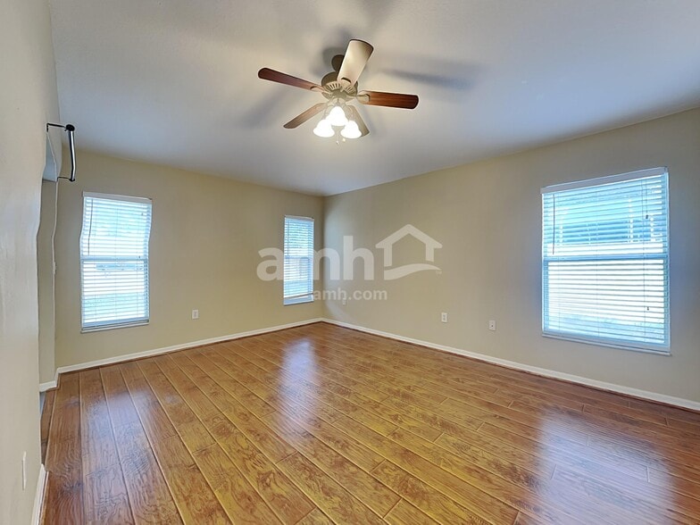 Building Photo - 15511 Montilla Loop