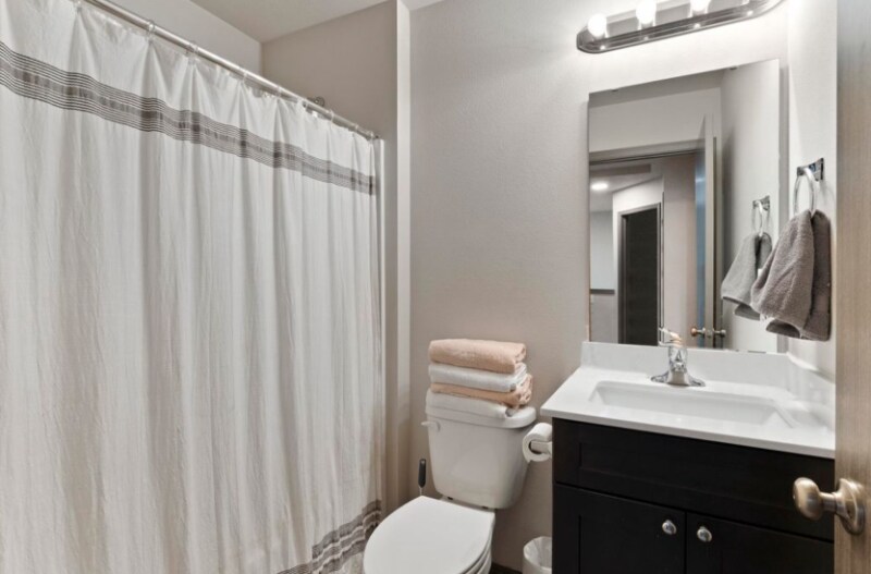 Building Photo - 14302 E 13th Ave