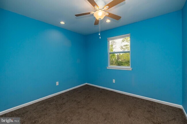 Building Photo - 3204 Norma Dr