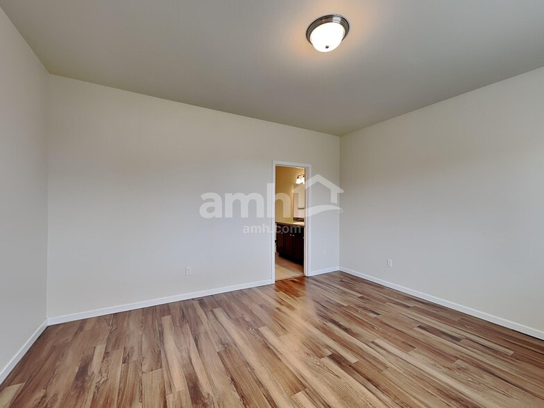 Building Photo - 16602 NE 91st St