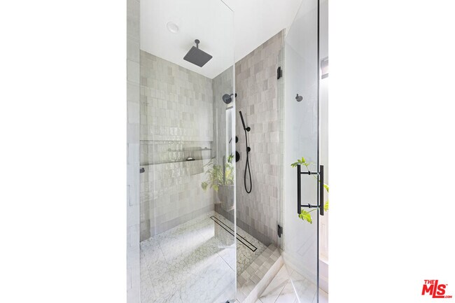 Building Photo - 1772 Orange Grv Ave