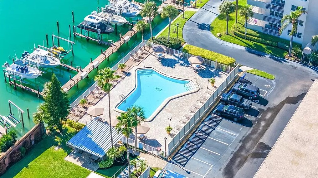 Building Photo - 1621 Gulf Blvd