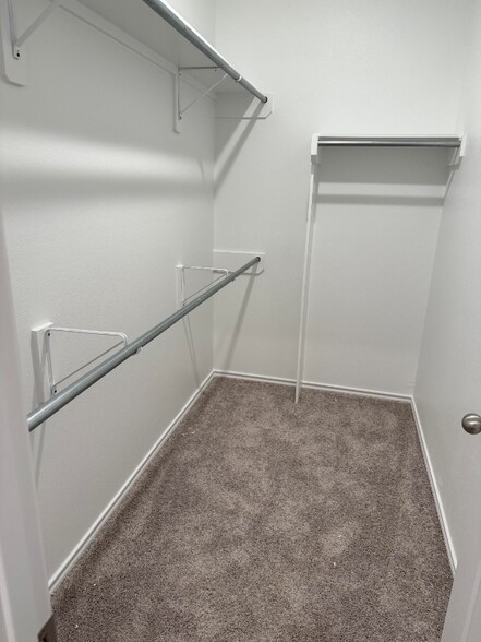 Building Photo - 3109 Mesa Dr