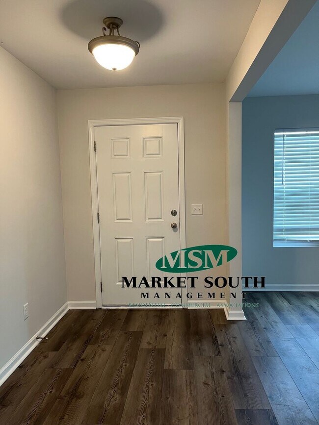Building Photo - Rice Creek!  Port Wentworth **Rent Special...