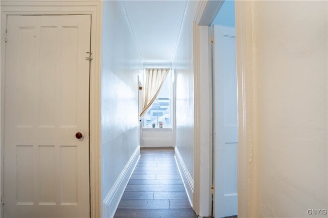 Building Photo - 13 W Monroe St