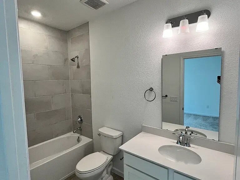 Master bathroom - 15591 Whispering Fir Dr