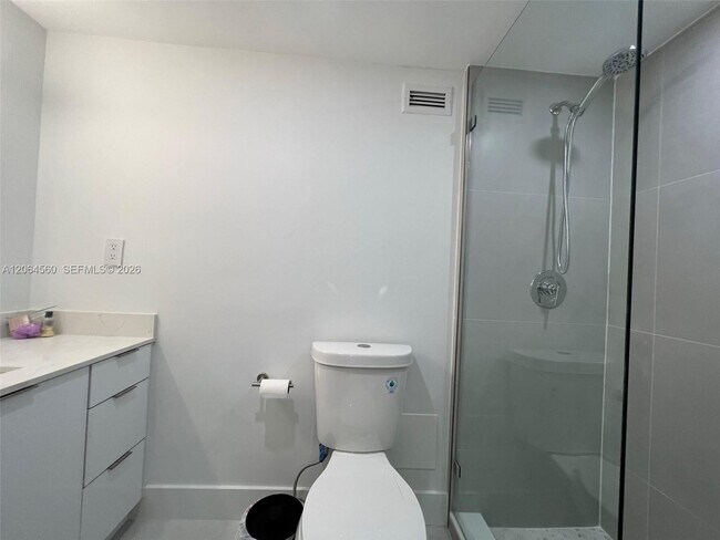 Building Photo - 2899 Collins Ave