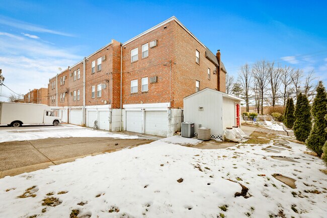 Building Photo - 12450 Knights Rd