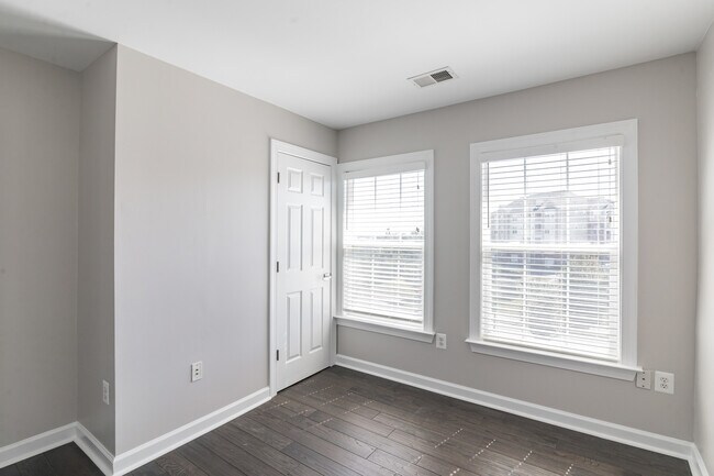 Building Photo - 15598 Avocet Loop