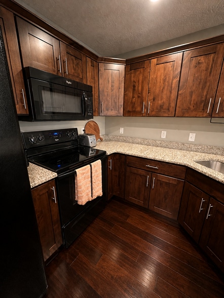 Building Photo - 240 W 1030 S