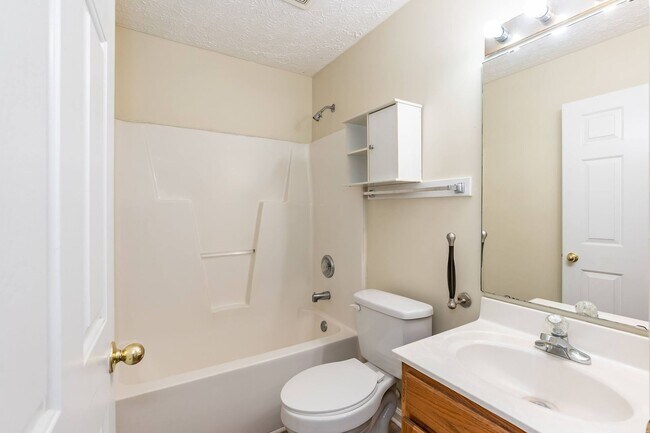 Building Photo - Wonderful 3 Bedroom Raleigh Ranch Home