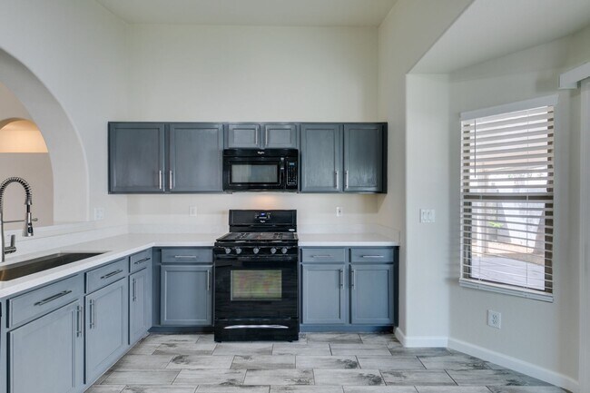 Building Photo - Beautiful 3 bedroom home near South Summerlin!